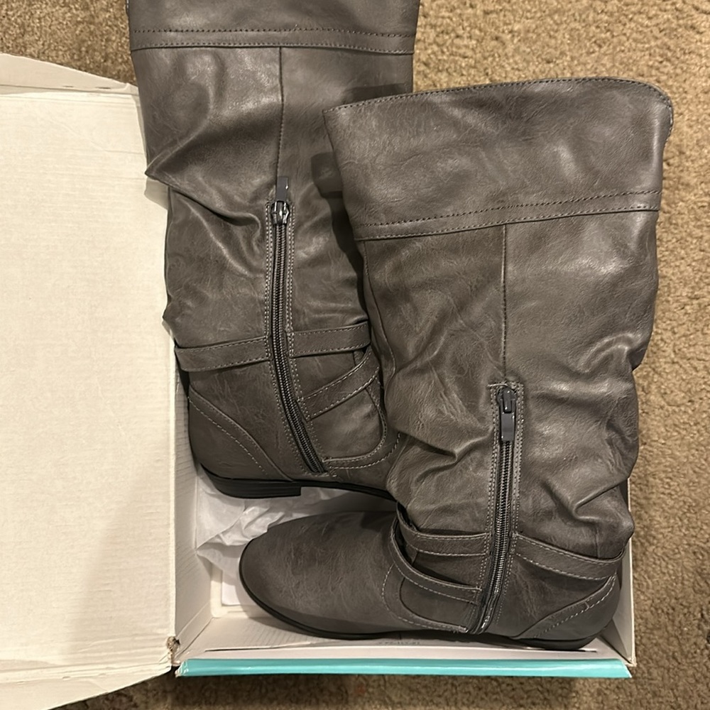 Never Worn!! - image 4